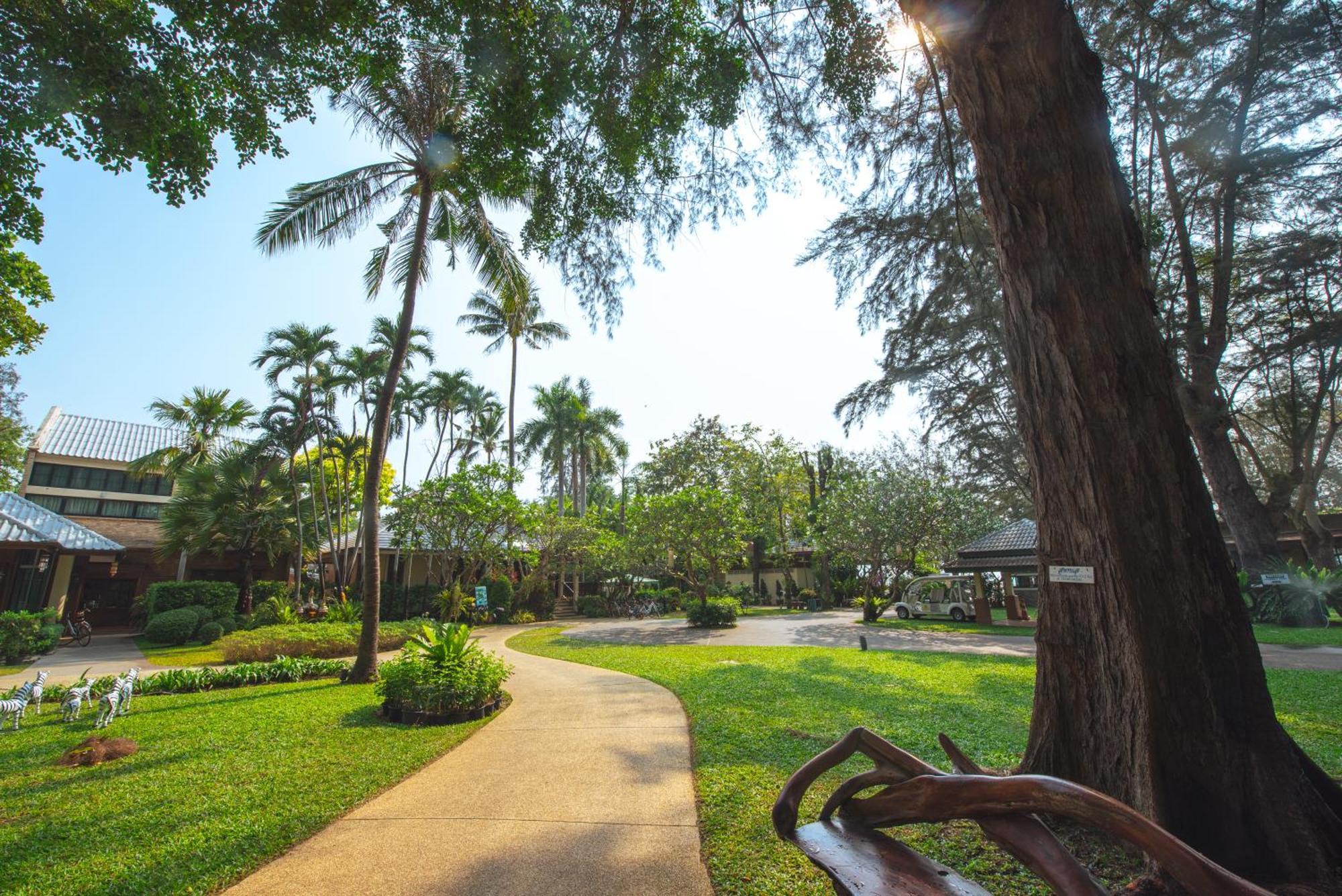 Raya Resort Beach Front - The Most Green Resort In Cha-Am Exterior photo