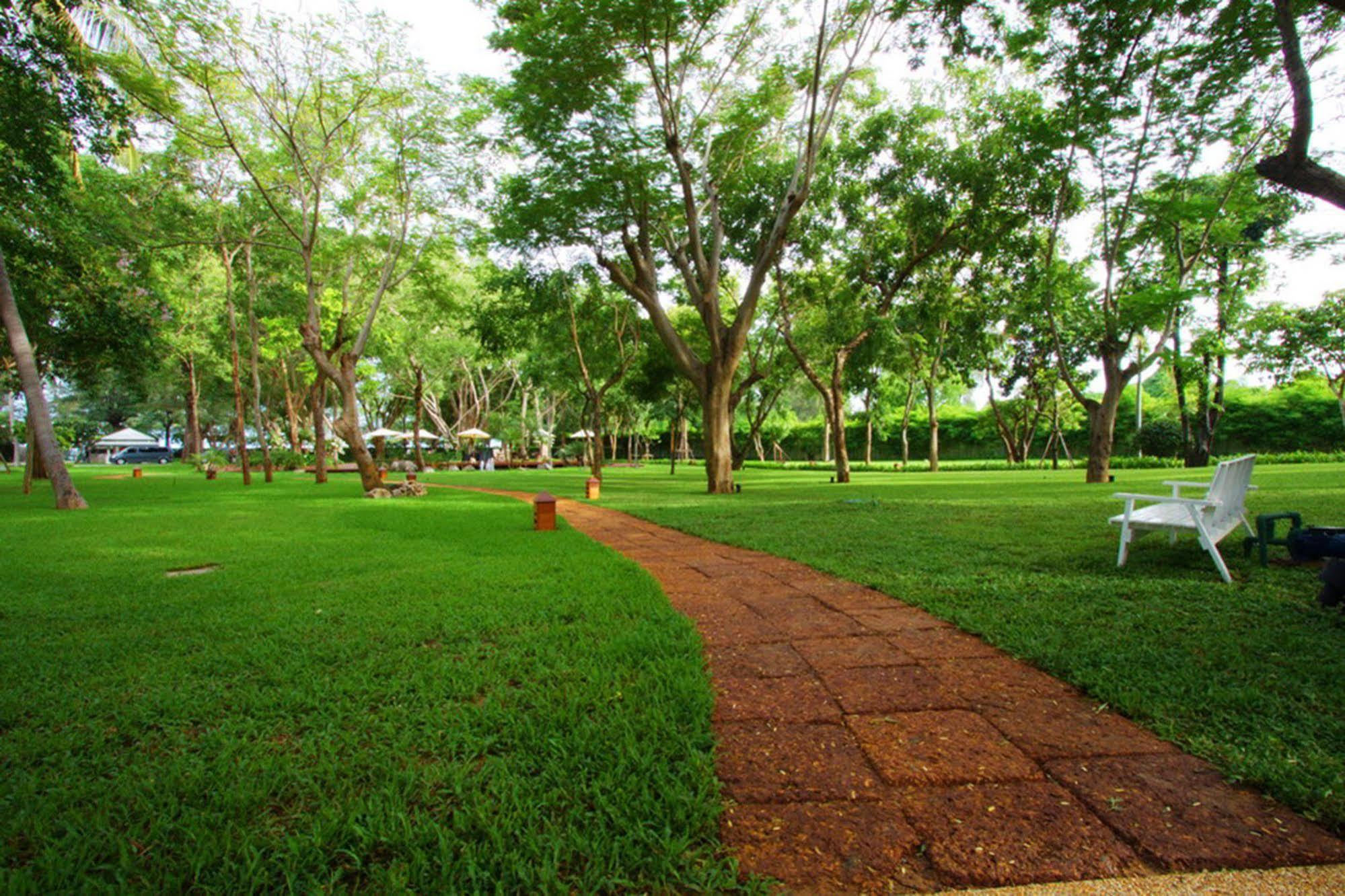 Raya Resort Beach Front - The Most Green Resort In Cha-Am Exterior photo